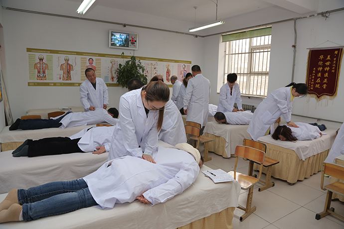 深圳专业中医推拿按摩养生师正常培训学校信誉第一